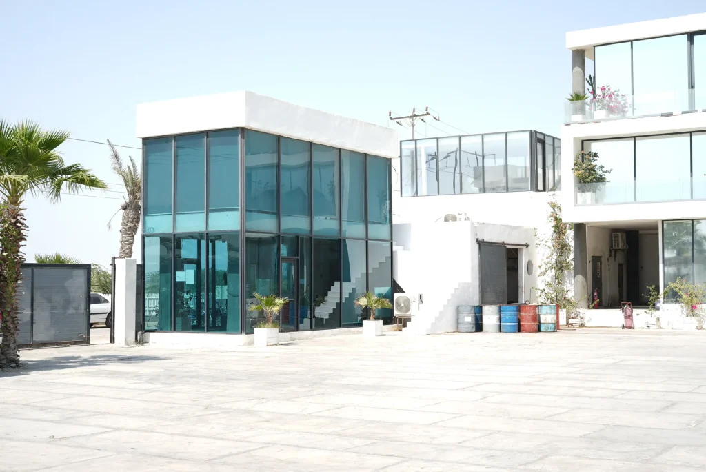 محوطه مجتمع تولیدی کنارک